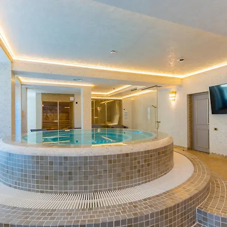 W Regal Boutique Hotel&spa 4*